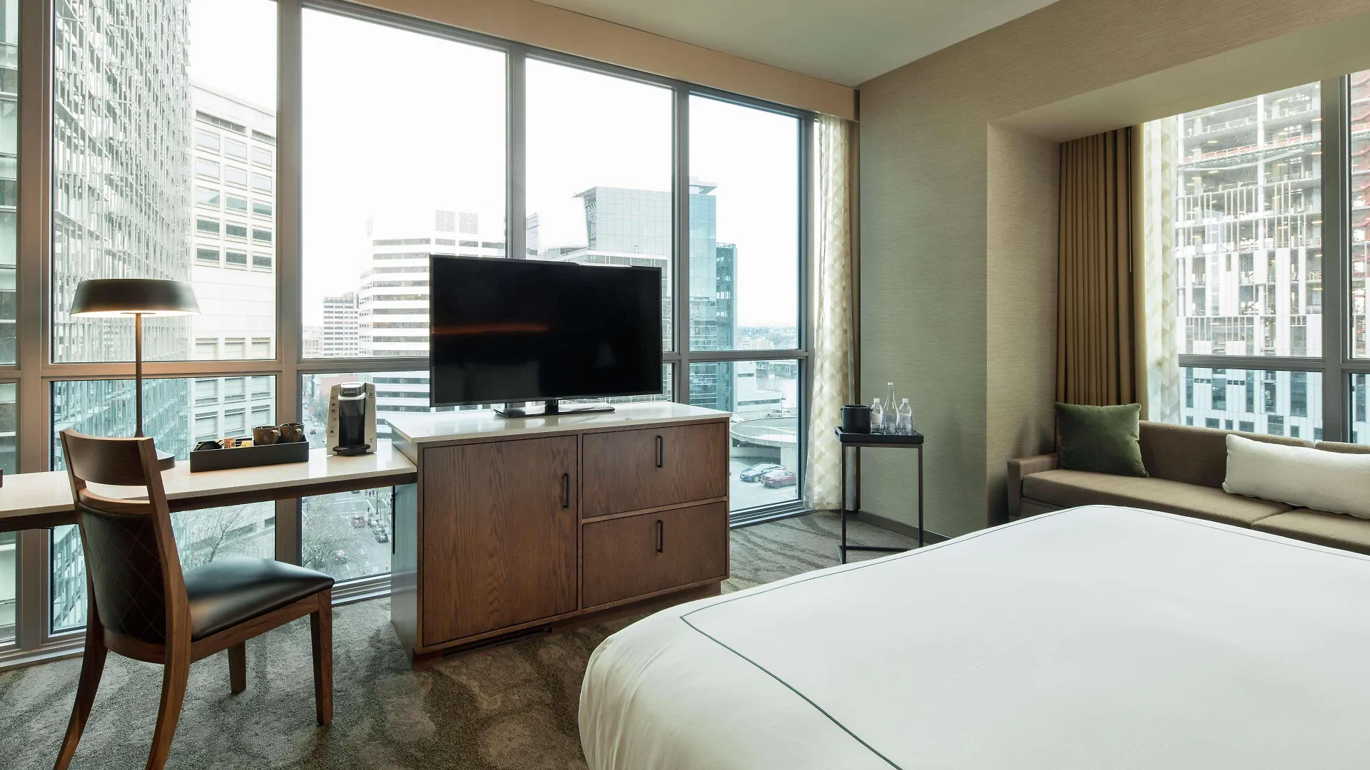 Hotel The Porter Portland, Curio Collection By Hilton