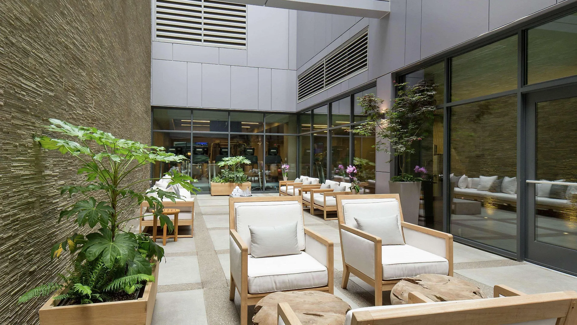 The Porter Portland, Curio Collection By Hilton Portland