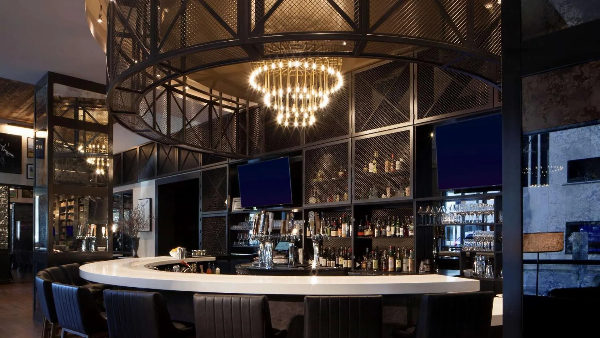 The Porter Portland, Curio Collection By Hilton