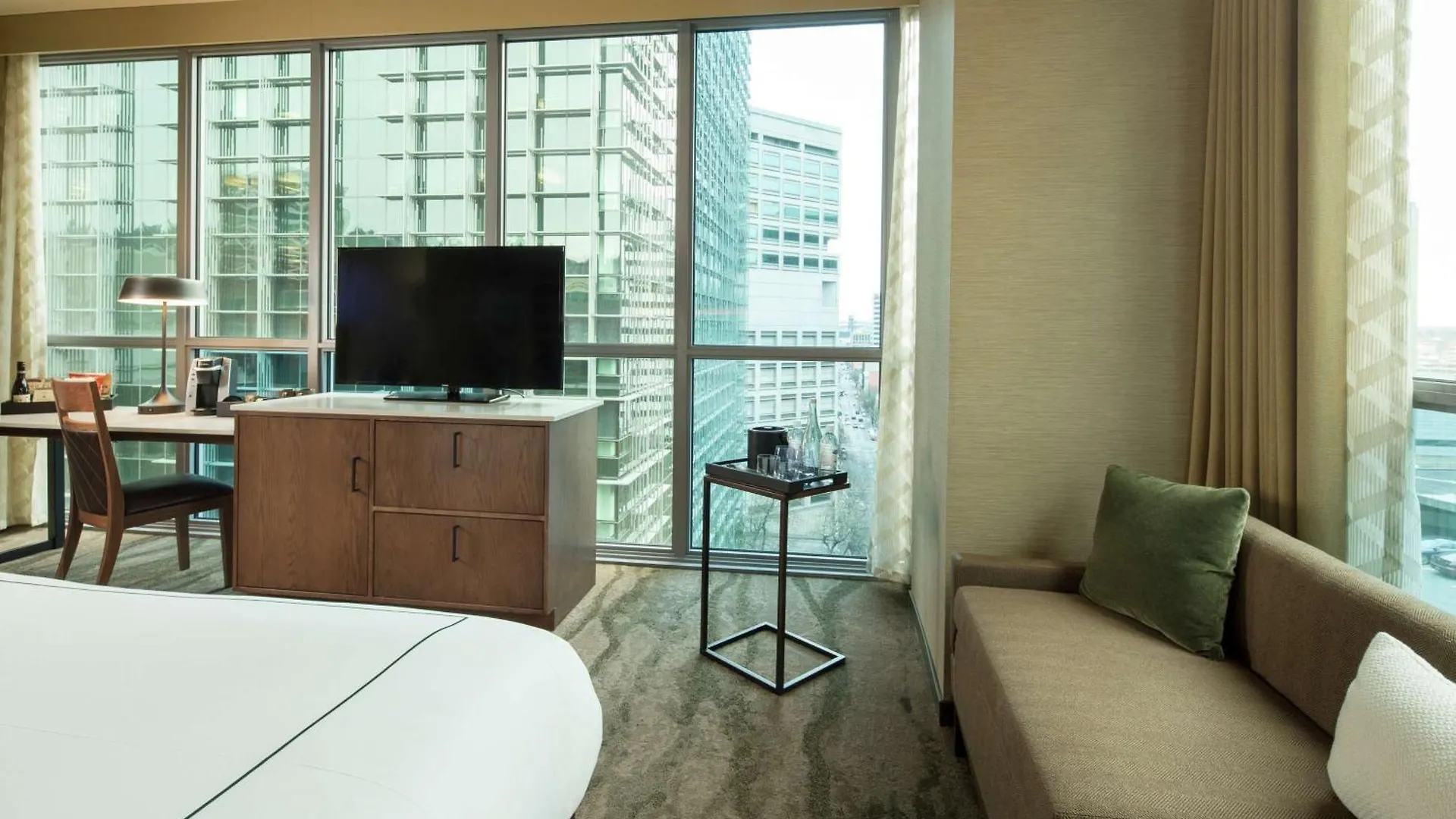 Hotel The Porter Portland, Curio Collection By Hilton